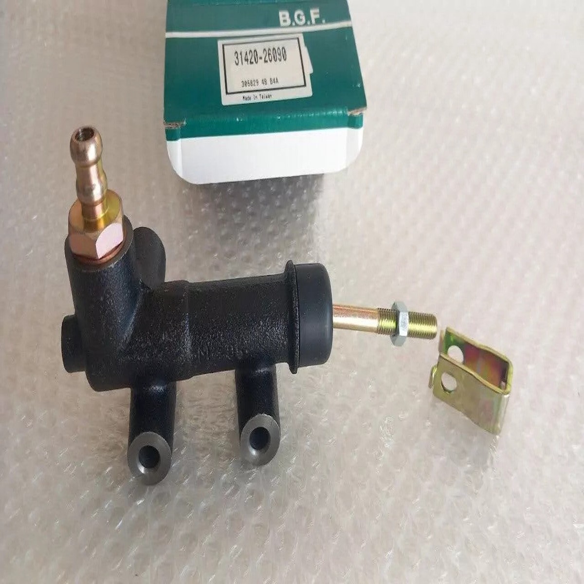 Clutch Master Cylinder fits Toyota Hiace YH 31420-26090 31420-26101