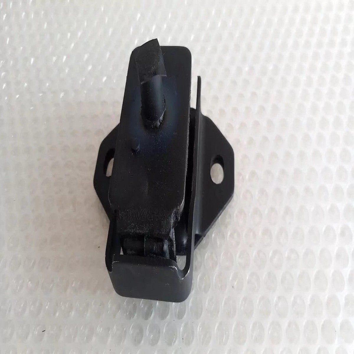 Engine Mount Right fits Toyota Hilux 4Runner RN22 12361-39027
