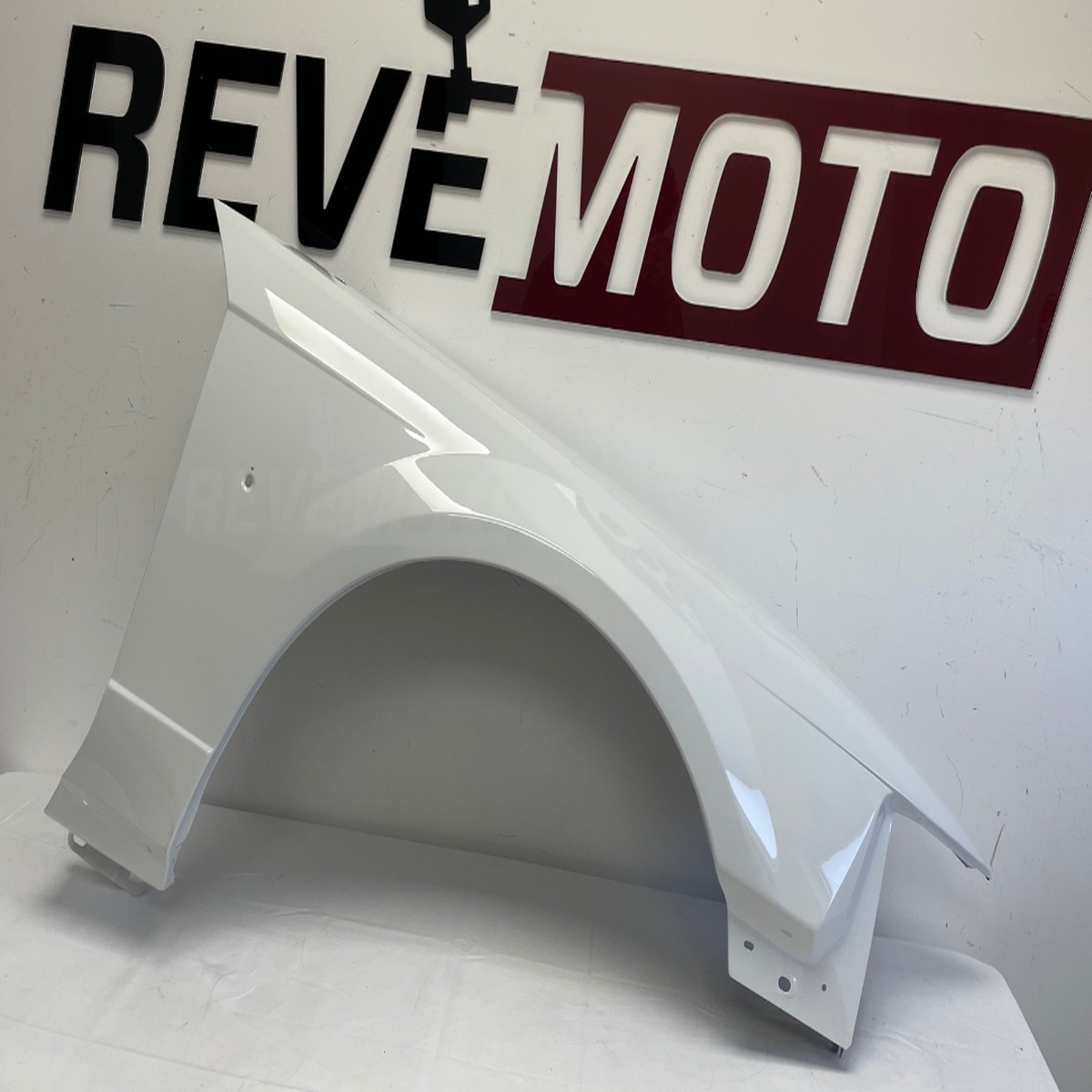 2000-2004 Ford Mustang Fender Painted (Right Passenger-Side)