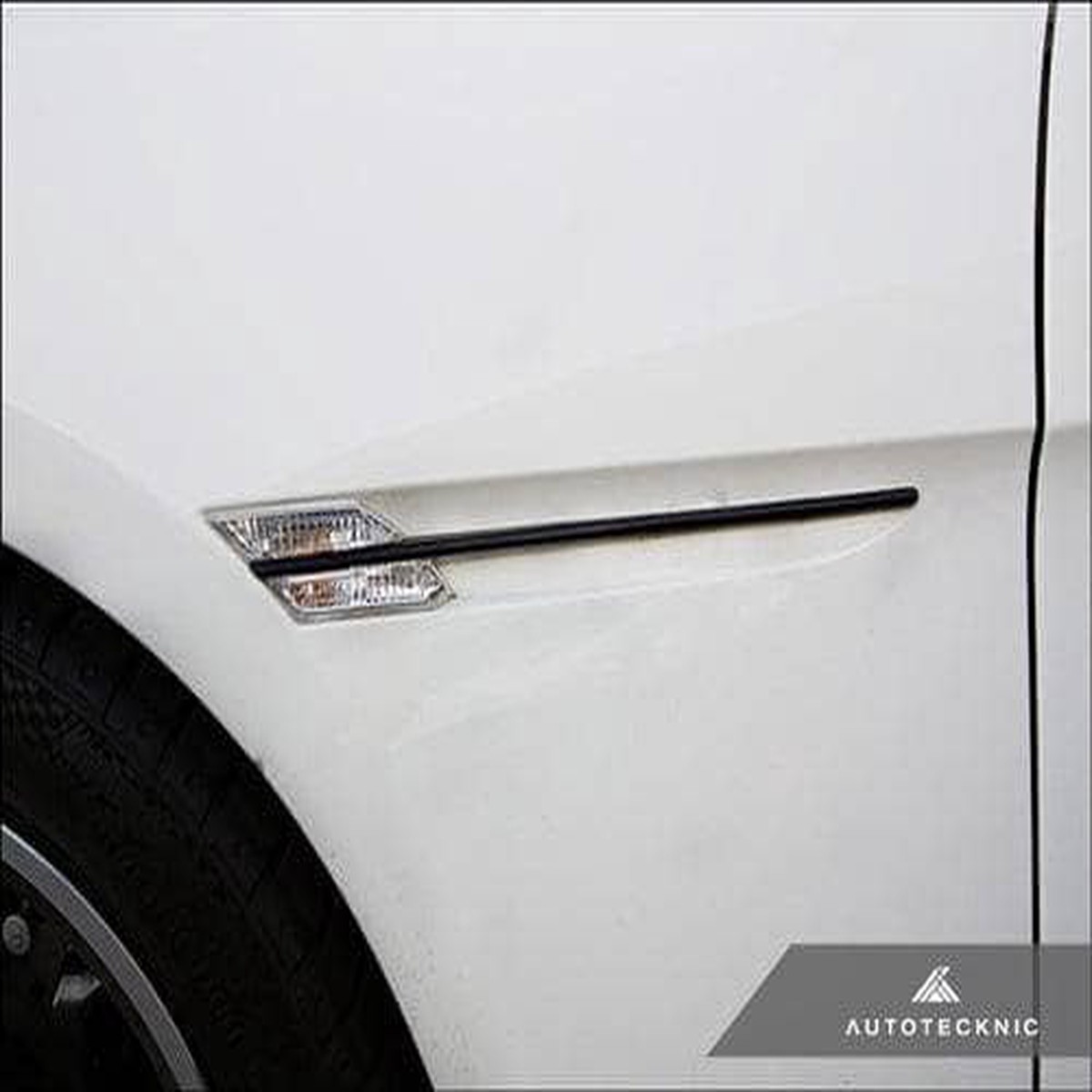 AutoTecknic Replacement Stealth Black Fender Trim - E63 Coupe E64 Cabrio 6 Series M6