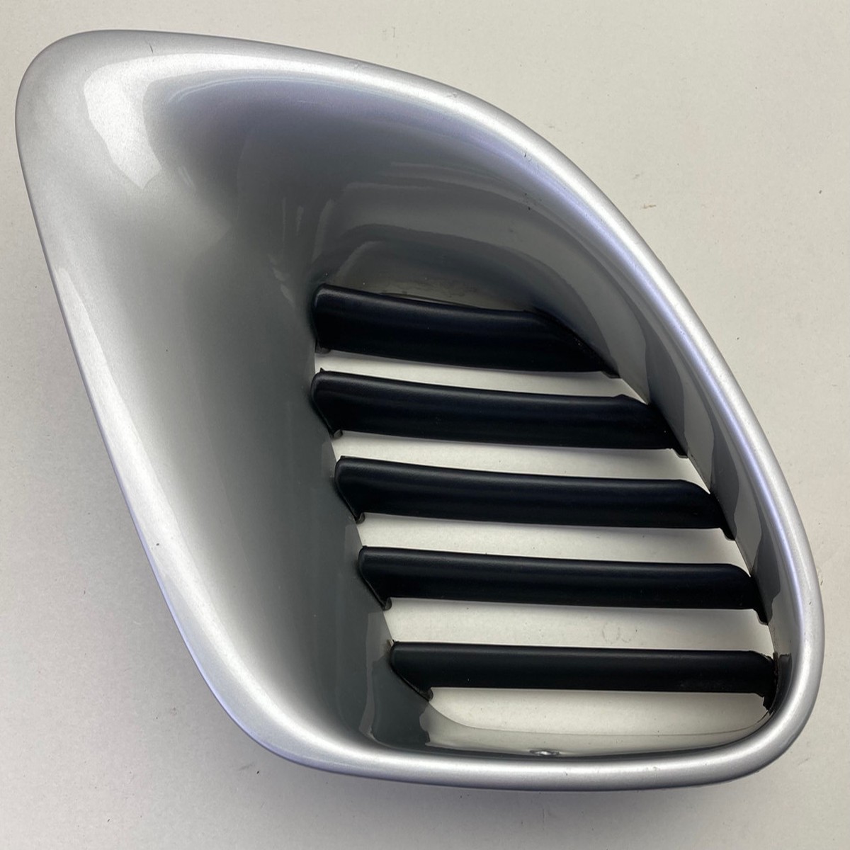 1997-1999 Porsche 986 Boxster Passenger Side Rear Quarter Panel Vent Trim Arctic Silver Metallic B