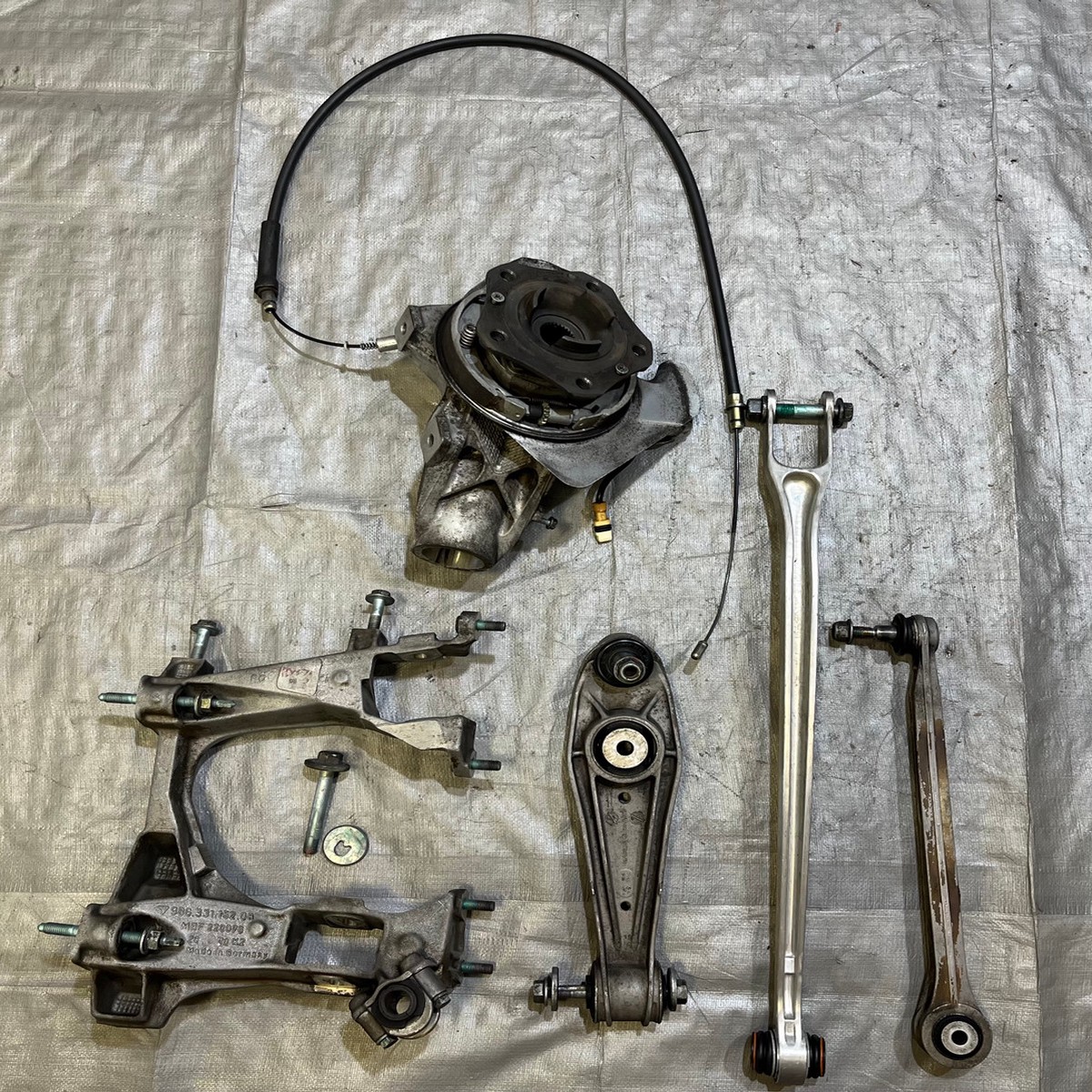1997-2004 Porsche 986 Boxster 27 Passenger Rear Knee Spindle Hub w Control Arms Subframe Bracket 61K B