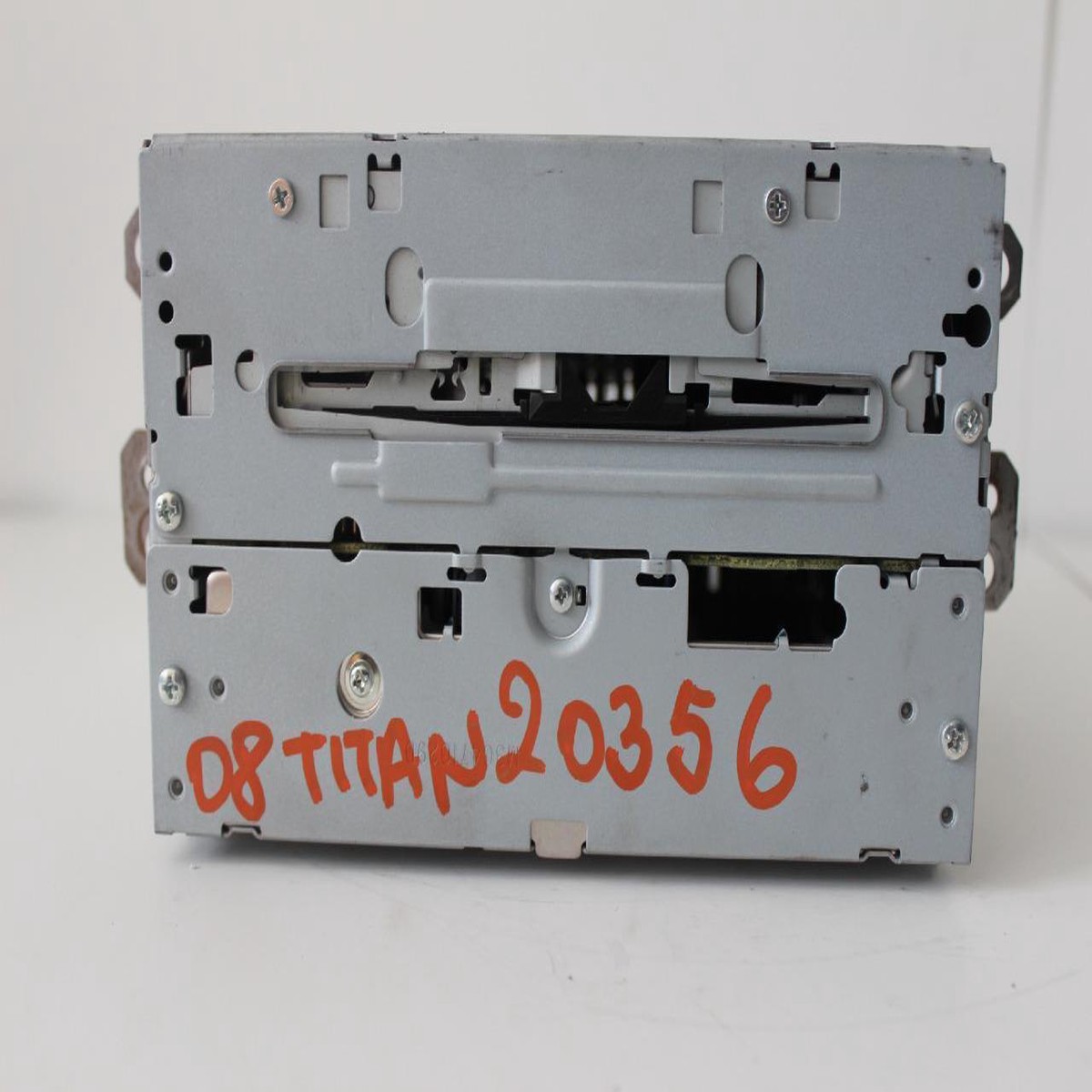2008-2012 NISSAN TITAN ARMADA RADIO RECEIVER 6 DISC CHANGER CD PLAYER