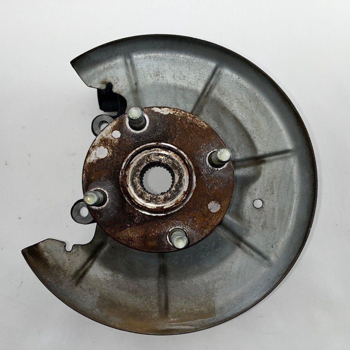 1999-2002 Mazda Miata Driver Rear Spindle Hub DAMAGE NB276