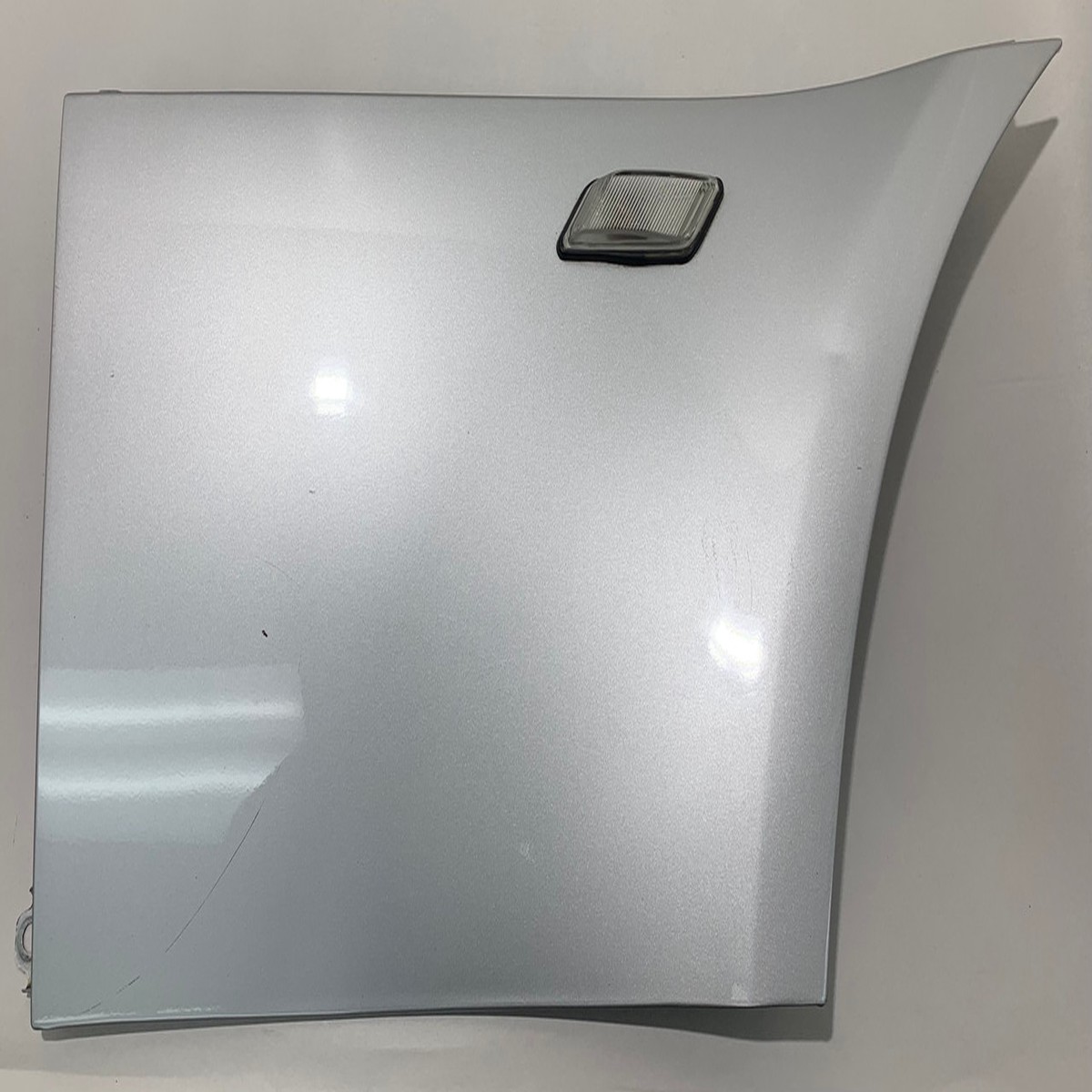 1996-2002 BMW Z3 Passenger Front Fender Titan Silver Z3024